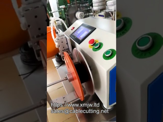 Félautomata huzaltekercselő és kötöző gép kábeltekercsekhez