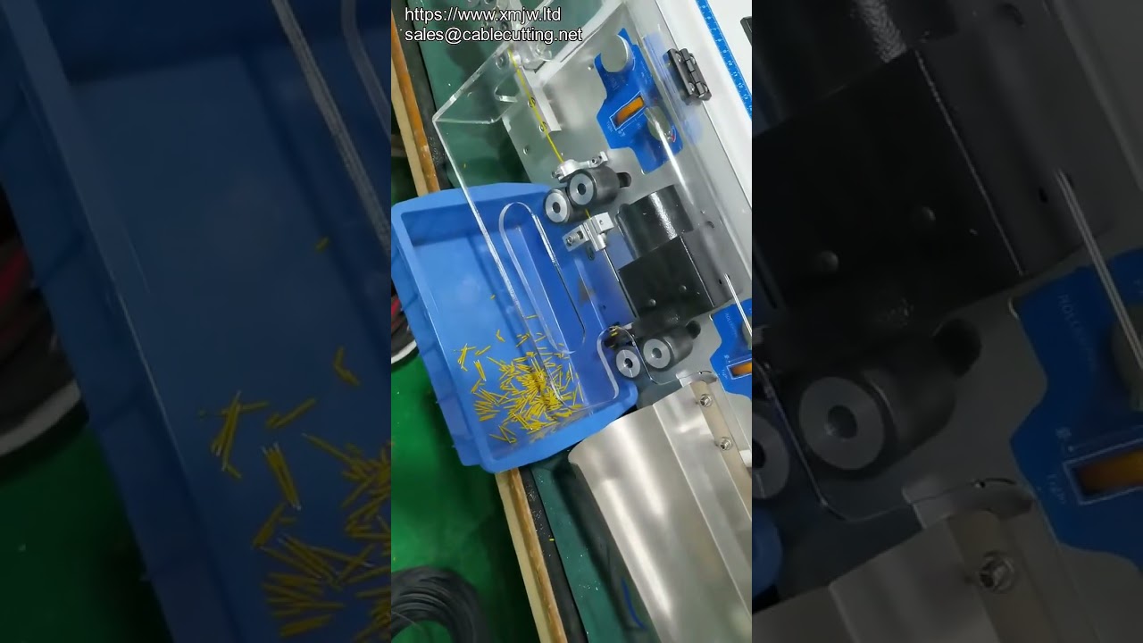 Automatikus kábelhuzal-szigetelésbontó és vágógép