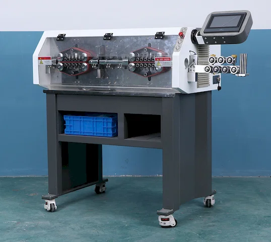 Nagy teherbírású nagyméretű kábel csupaszító és vágógép WPM-30-300 - Automata_Vezeték_Csupaszító_Gép